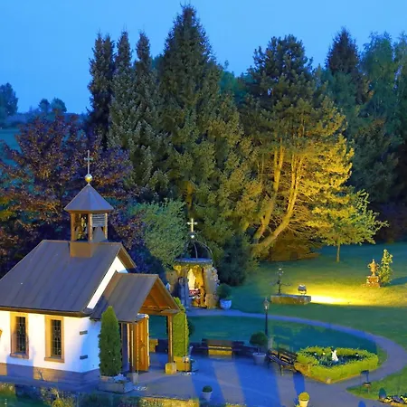 Western Brunnenhof Weibersbrunn